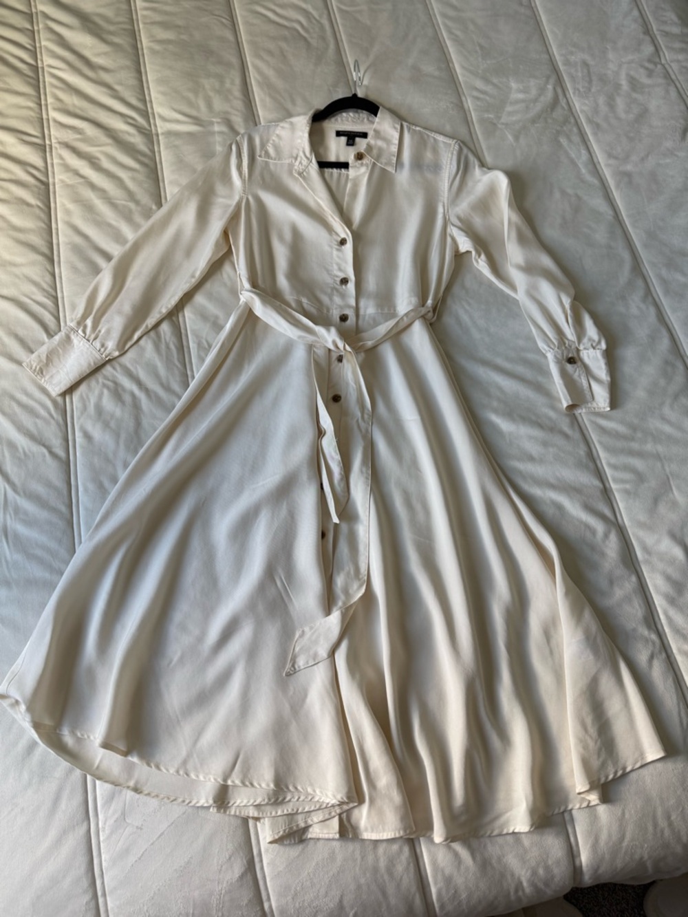 Banana Republic Ivory Long Sleeve Button-Front Shirt Dress with Tie Waist